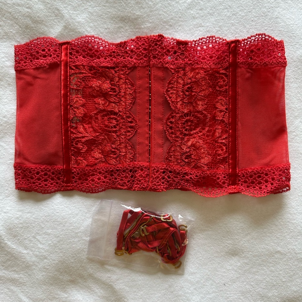 NWT Vintage 2006 Victoria's Secret Red Lace Waist Cincher Garter Belt Suspender